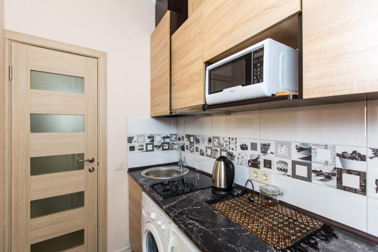 Apartment On Staroyevreyska 26 ลวีฟ ภายนอก รูปภาพ